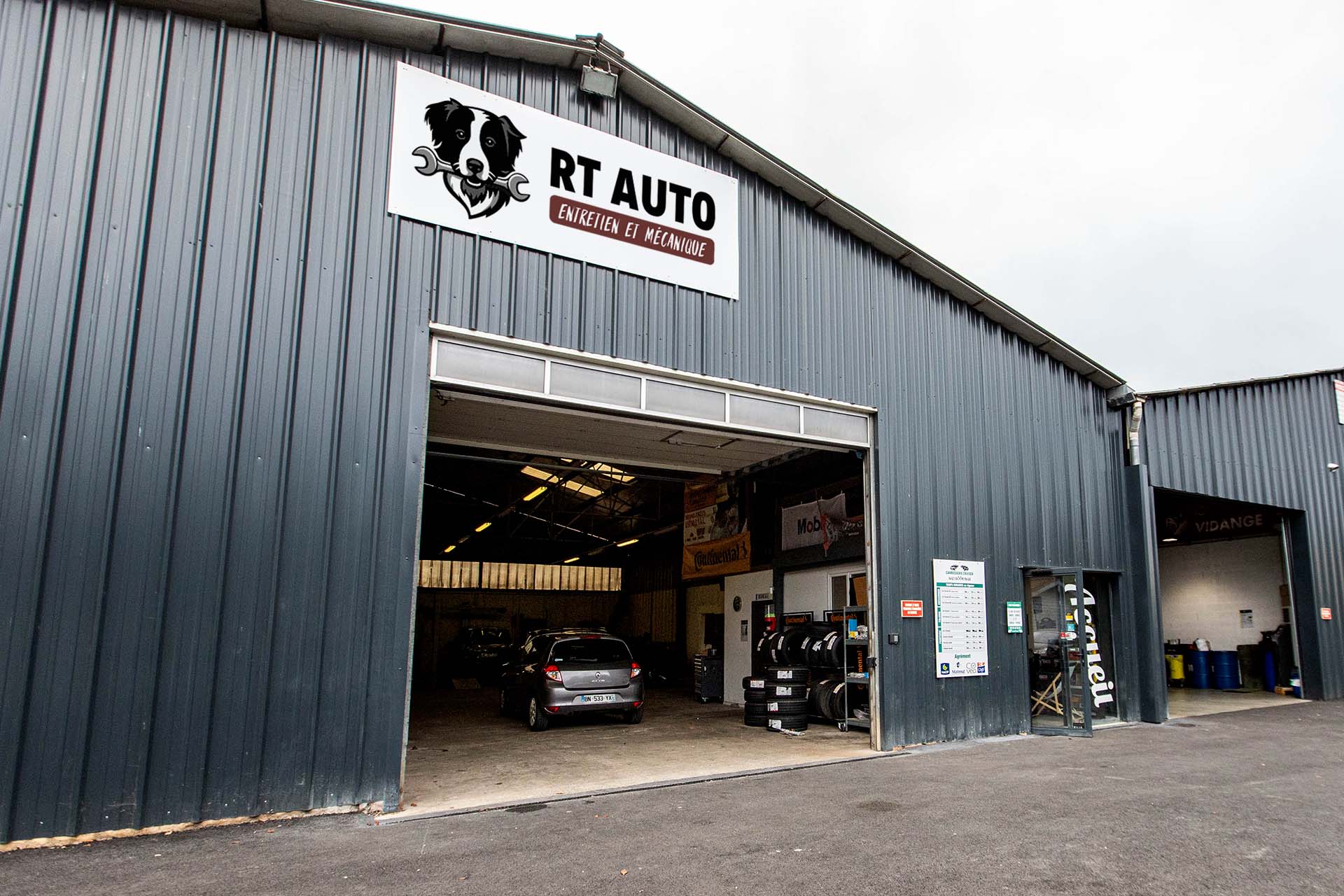 Façade du garage RT Auto à Labenne